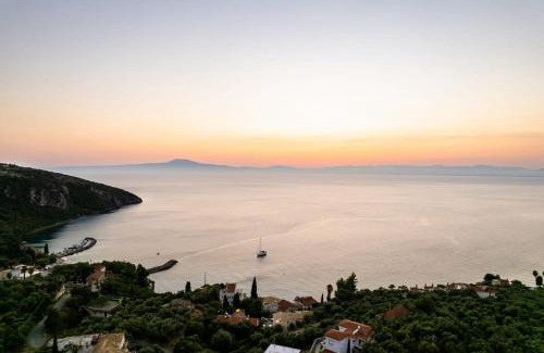 Kitries House | Kitries Summer Getaway - Eden Seaside Suite