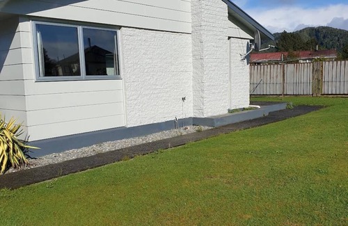 Reefton House | Kiwiana Gem to enjoy in Reefton