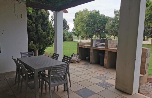 Renosterberg Apartment | Kleine Kaap - Selfsorg