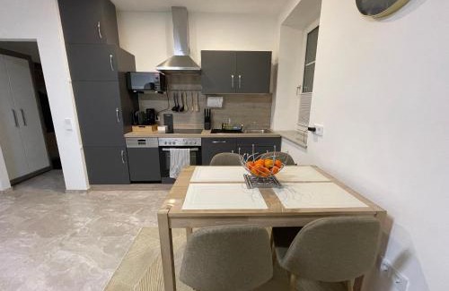 Garsten Apartment | Kleine moderne 3-Bett Wohnung/Apartment