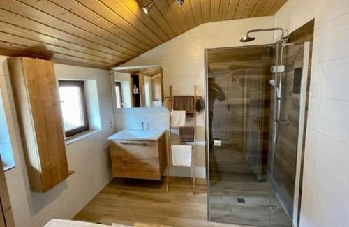 Eschenlohe Apartment | Kleines Häuschen mit Bergblick