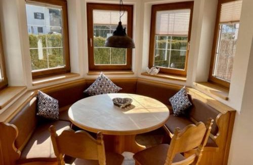 Eschenlohe Apartment | Kleines Häuschen mit Bergblick