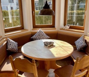 Eschenlohe Apartment | Kleines Häuschen mit Bergblick