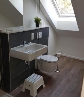 Mechernich Apartment | Klimatisierte OG Wohnung