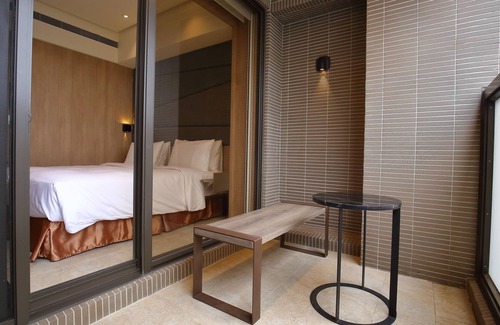 Xitun District Hotel | Kloud Hotel