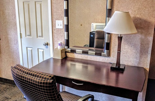 Pine Grove Hotel | Knights Inn Pine Grove