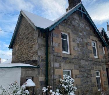 Pitlochry Apartment | Knockfarrie Cottage