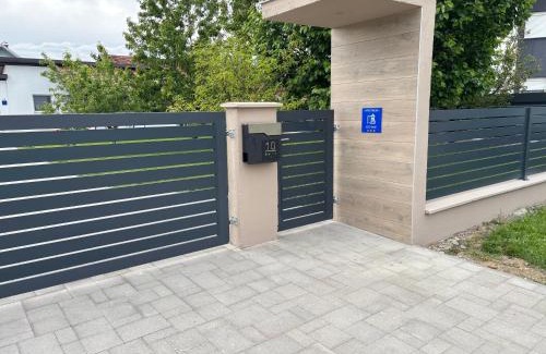 Bukovlje Apartment | Kod Dide - entry with pin 0-24h