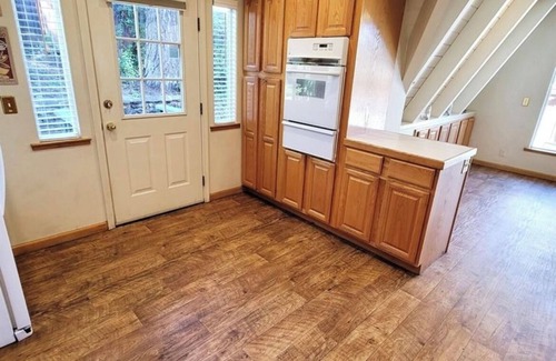 Peninsula Village Ski Chalet | Kokanee Lodge is back! 300 feet from the lake Boat Slip, AC & WIFI