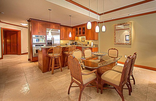 Waikoloa House | Kolea 11D Walk to the Beach