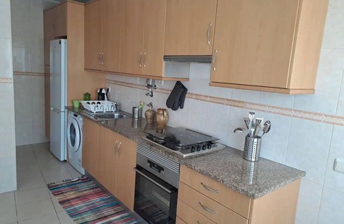 Parchal House | Komplettes Haus mit Terrasse 10 Minuten vom Strand Entfernt