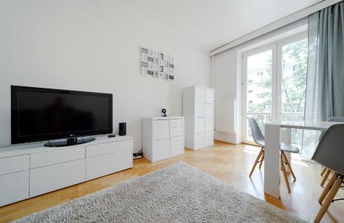 Grochow Apartment | Kordeckiego 75 by Homeprime