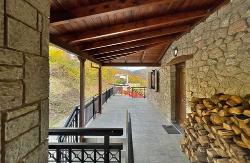Kaloskopi House | Koukouvistahouse