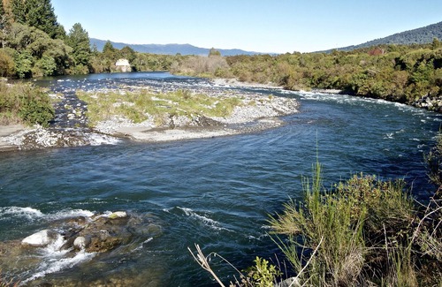 Turangi Cottage | Koura Lodge - Turangi Holiday Home