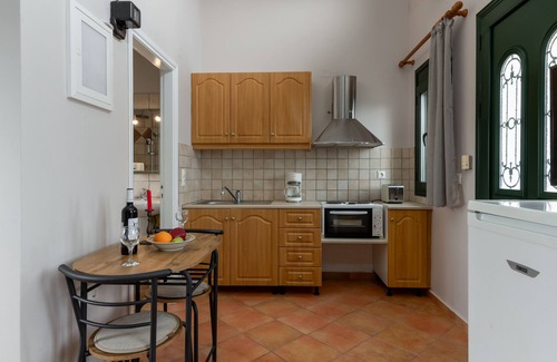 Kaligata House | Koxyli Village Studios & Apartments