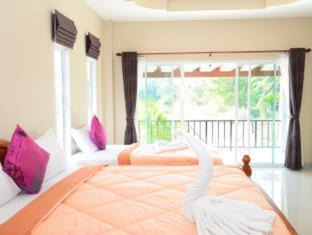 Pak Nam Pran Hotel | KP Mountain Beach