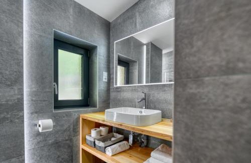 Sumiac House | KRÁĽOVOHOĽSKÁ CHATA