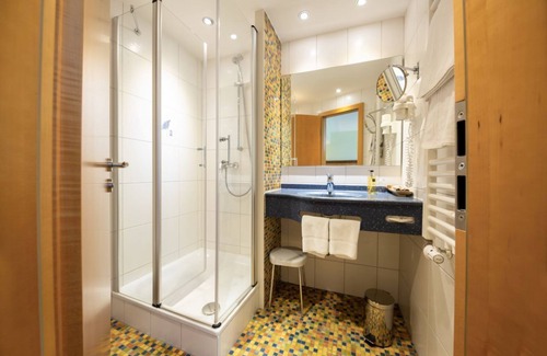 Hauptbahnhof Hotel | Kronenhotel Stuttgart