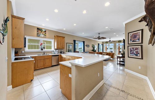 Gulf Shores Condo | Krusty Crab