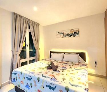 Taman Century Apartment | KSL Mall 110inch Screen Movie Room Cozy Suite