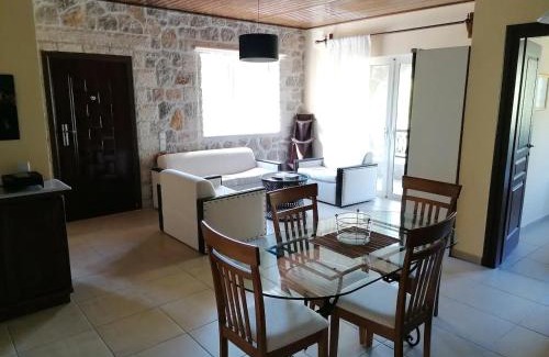Agii Anargiri House | Ktima Nafsika - First-floor luxury apartment in majestic estate