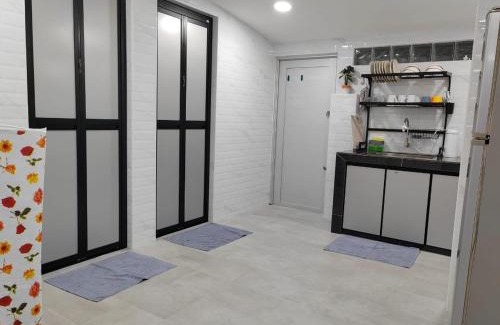 Kampung Darat Mak Bar House | Kuantan Town Staycation 2R2B@HTAA #Netflix