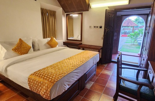 Kumarakom Hotel | Kumarakom Tharavadu - Heritage Hotel