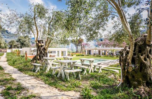 Termenades House | Kumquart Guesthouse, 20 people, private pool