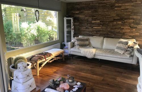 Bosgebied Hoenderloo Ski Chalet | Kunstenaars Boshuisje Veluwe