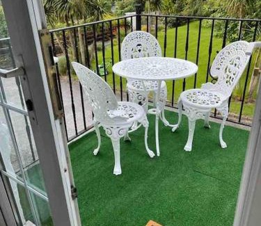 Knockaderry Cross Roads Apartment | Kylemore Lakeview Retreat