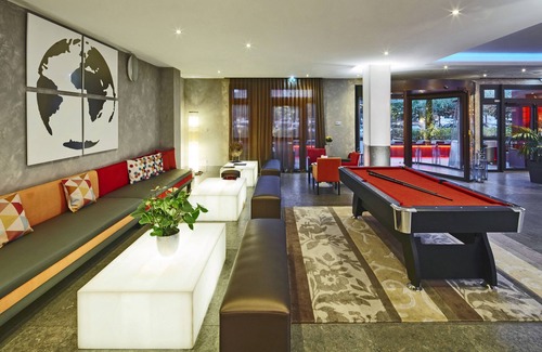 Porte Des Alpes - Mi Plaine - Manissieux Hotel | Kyriad Prestige Lyon Est - Saint Priest Eurexpo Hotel and Spa