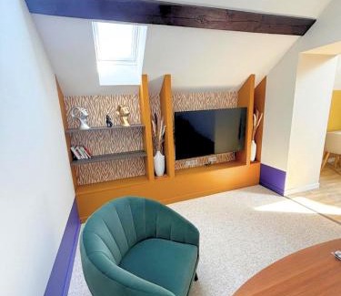 Lons-le-Saunier Apartment | L'échapée verte Grand T3 avec climatisation