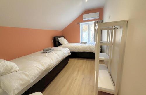 Lons-le-Saunier Apartment | L'échapée verte Grand T3 avec climatisation