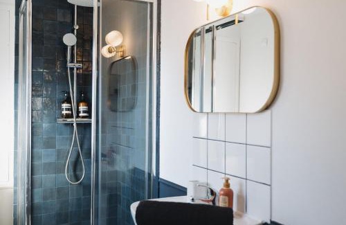 Roubaix Apartment | L'écrin Bleu - Roubaix Centre