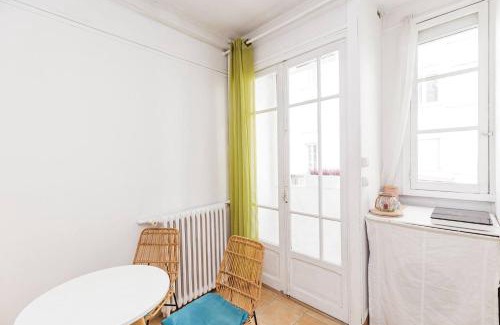 Vignerons Apartment | L'Écrin - Studio Calme - Proche Bois de Vincennes & Métro