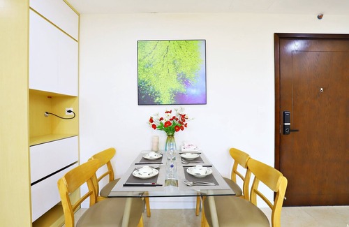 Trung Hoa Nhan Chinh Apartment | L'A Suites D'Capitale Center Hanoi