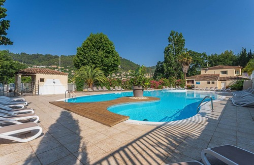 Sollies-Toucas House | L’Abiho - Chalet climatisé avec piscine