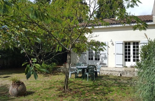 Saint-Xandre House | L'Abri d'Emilie