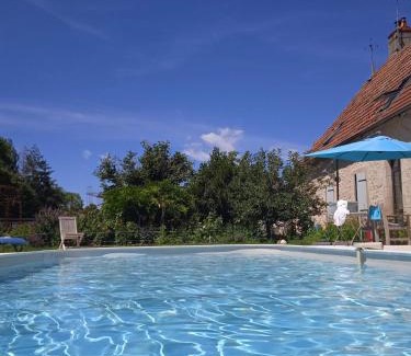 Ainay-le-Vieil Bed & Breakfast | L'Amalgam'