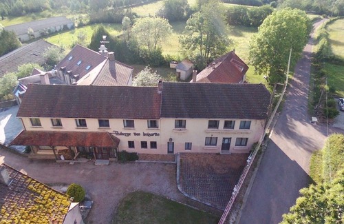 Quarre-les-Tombes House | L'ancienne auberge des Brizards- Fishing and nature