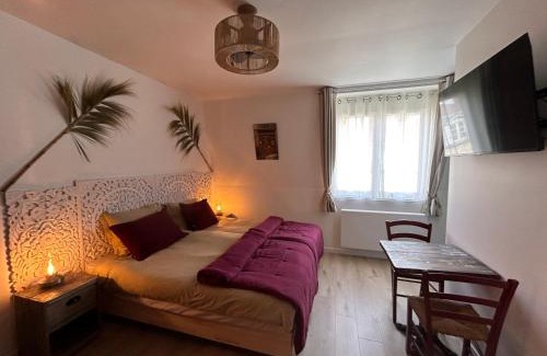Croissy-Beaubourg Apartment | L'ancienne ferme du château