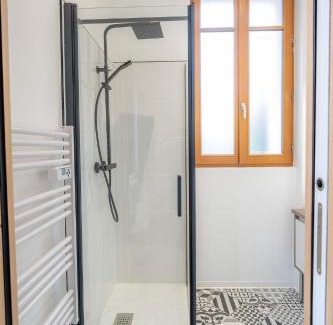 Saint-Quentin Apartment | L'avant-gardiste - Appart'Hotel Le Gatsby