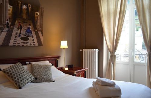 Plombieres-les-Bains Apartment | L'Empereur, sa Femme et le petit Prince
