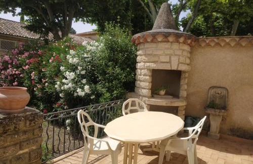 Courthezon Villa | L'Enclos du Château