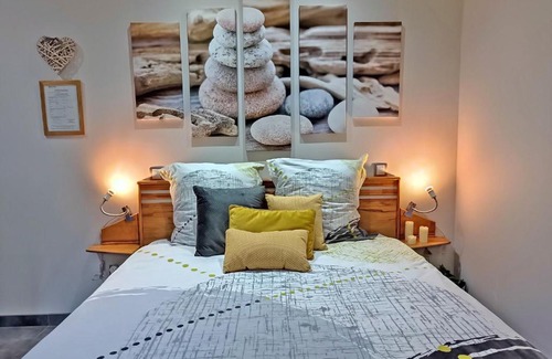 Pompejac Apartment | L'Escale Sud Gironde - Séjour en amoureux avec jacuzzi privatif - Piscine - Massage Traiteur & Brunch possibles
