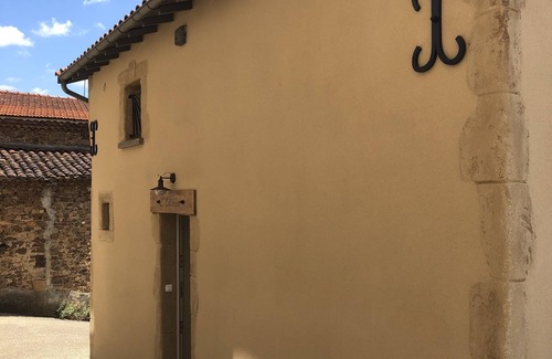 Brioude Sud Auvergne House | "L'Estanco warm village house