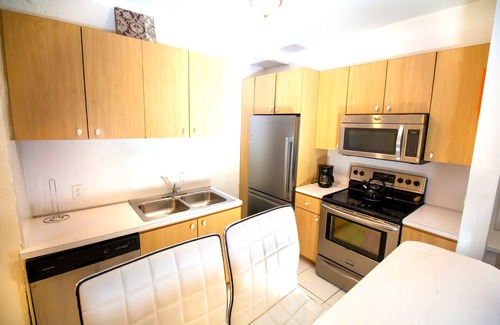 South Beach Condo | L'Etoile Apartments Part of the Oasis Casita Collection