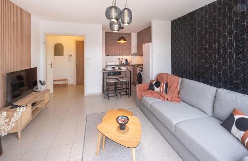 Lingolsheim Apartment | L'excellence-8min Aéroport-terrasse-Parking Privé