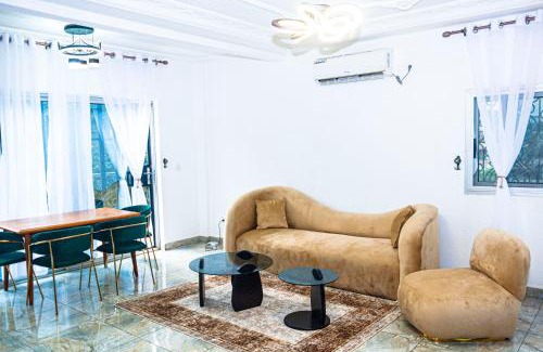 Yaounde Apartment | L'Expérience