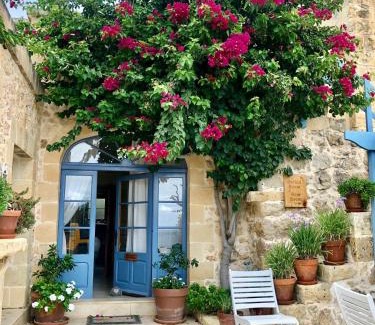 Ggantija House | L'Gharix Temple Retreat